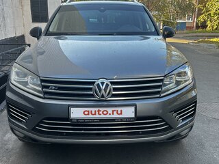 2016 Volkswagen Touareg II Рестайлинг, серый, 3350000 рублей, вид 1