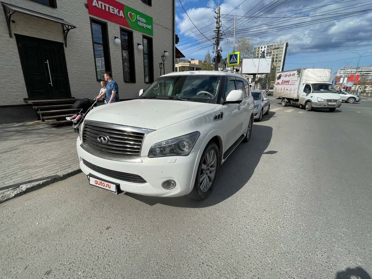 Инфинити qx56 белый
