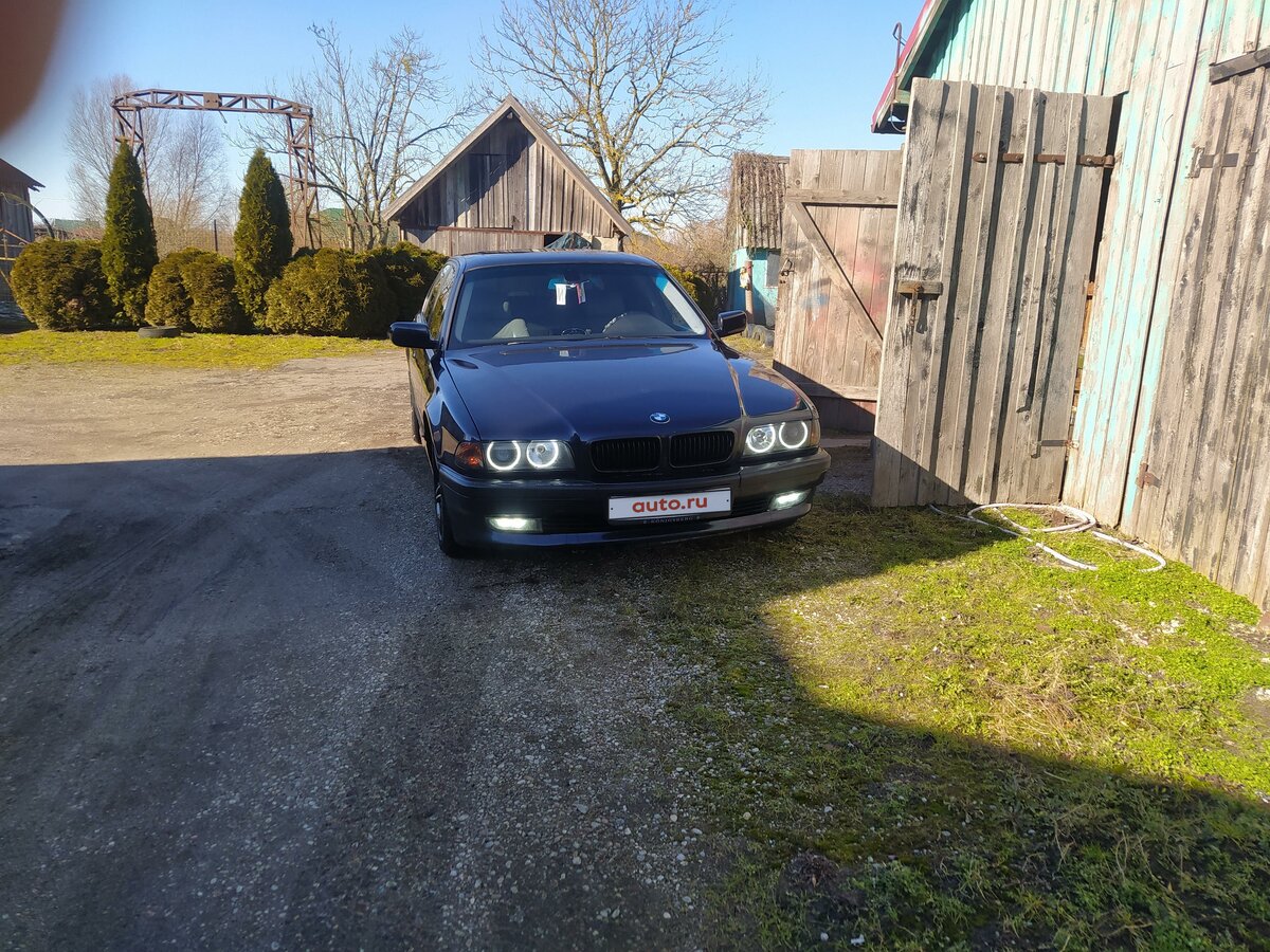 Купить б/у BMW 7 серии III (E38) 735i 3.5 AT (235 л.с.) бензин автомат ...