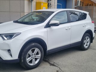 2019 Toyota RAV4 IV (XA40) Рестайлинг, белый, 1800000 рублей, вид 1