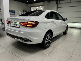 2025 Lada (ВАЗ) Vesta I Рестайлинг (NG), белый, 1750000 рублей, вид 5