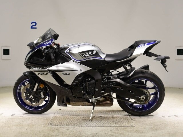 Yamaha YZF-R1