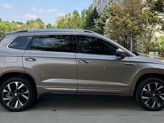 2023 Skoda Karoq DSG7 I, золотистый, 2247000 рублей, вид 4