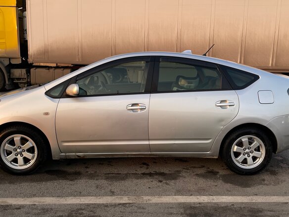 2005 Toyota Prius II (XW20), серый, 725000 рублей - вид 3