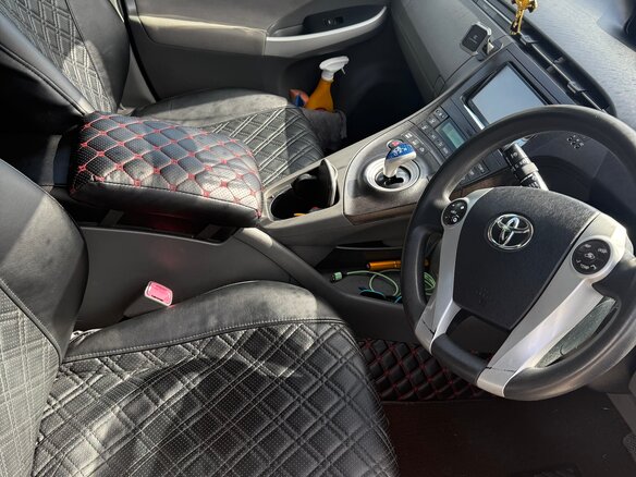 2011 Toyota Prius III (XW30), чёрный, 950000 рублей - вид 6