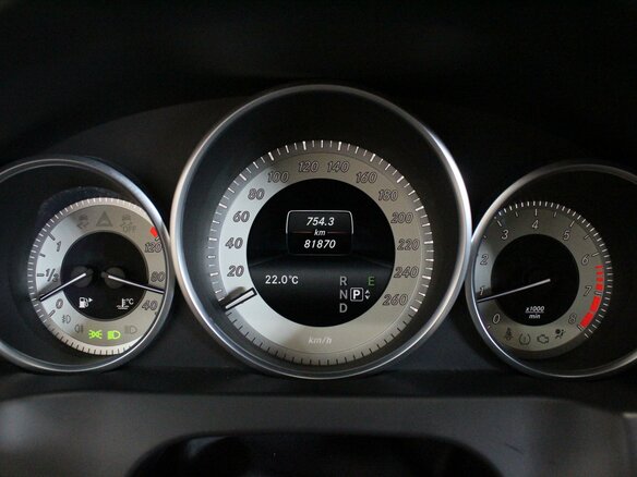 2013 Mercedes-Benz E-Класс 200 IV (W212, S212, C207) Рестайлинг, белый - вид 13