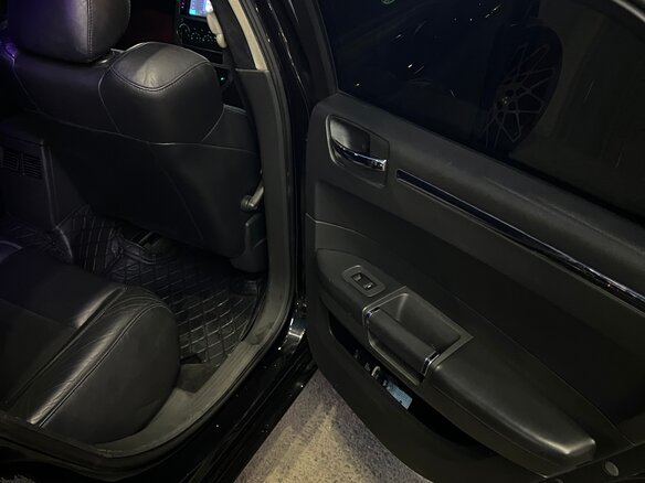 2005 Chrysler 300C I, чёрный - вид 23