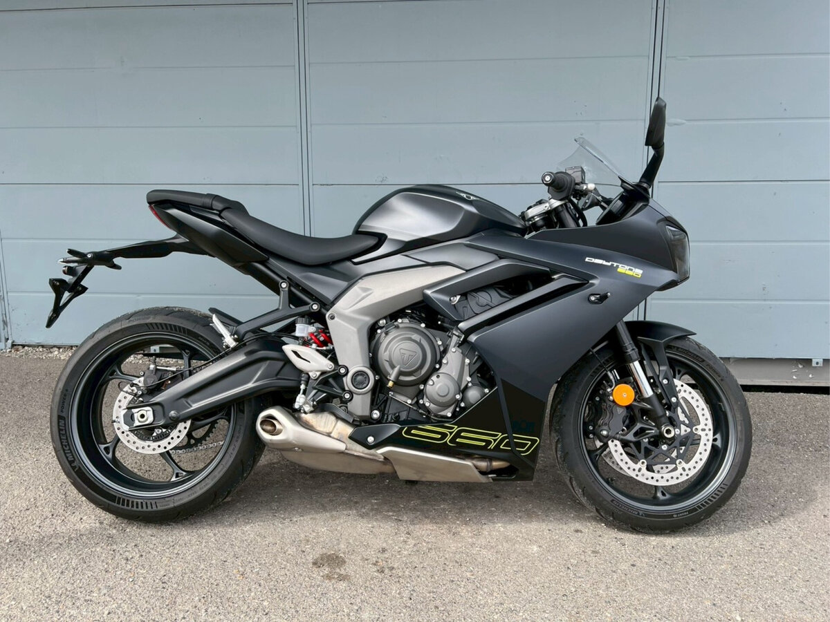Triumph Daytona 660
