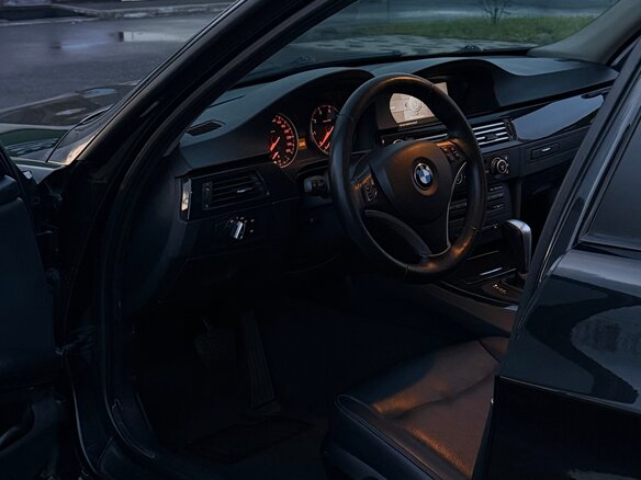 2009 BMW 3 серии 320i V (E90/E91/E92/E93) Рестайлинг, чёрный, 1150000 рублей - вид 11