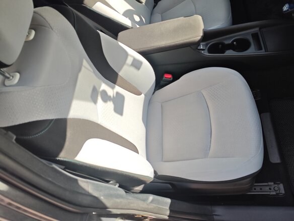 2019 Toyota Prius PHV ZVW52 Prime IV (XW50), серый, 2130000 рублей - вид 23