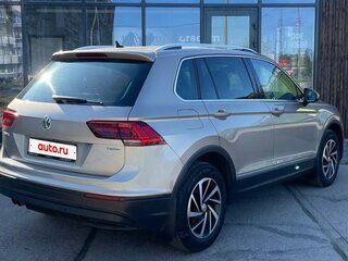 2018 Volkswagen Tiguan II, бежевый, 1890000 рублей, вид 5