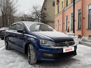 2018 Volkswagen Polo V Рестайлинг, синий, 830000 рублей, вид 1