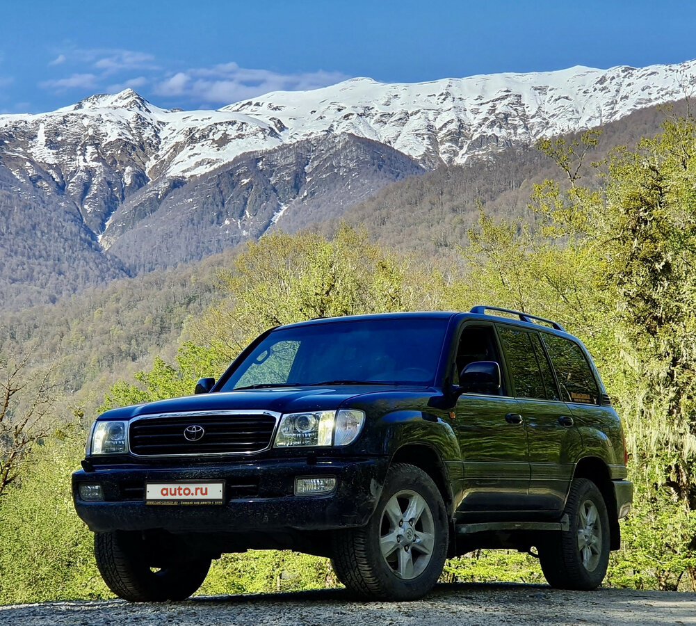 Toyota Land Cruiser 100 Series.