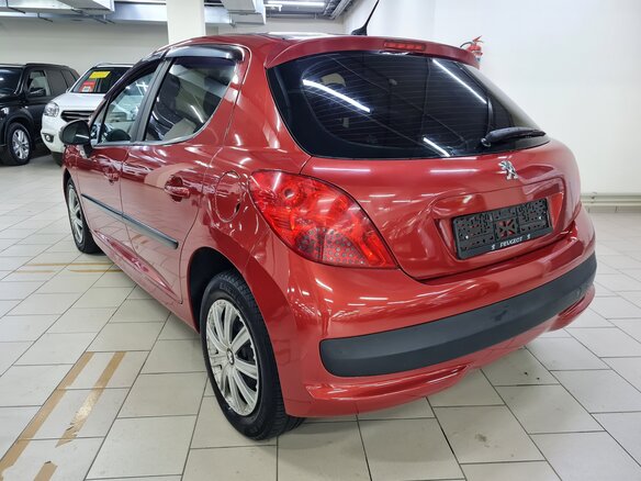 2008 Peugeot 207 I, красный - вид 5