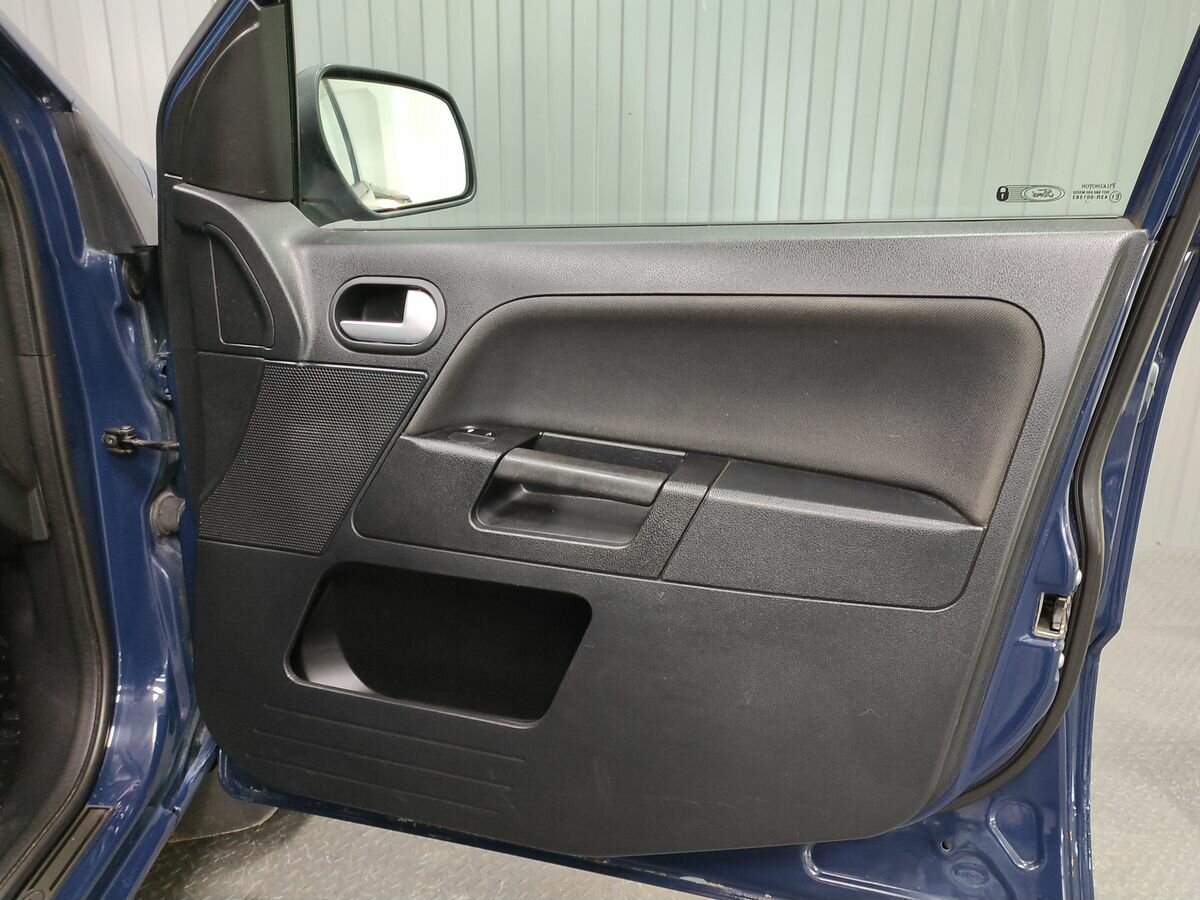 Купить б/у Ford Fusion I Рестайлинг 1.6 MT (101 л.с.) бензин механика в ...