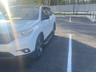 2010 Toyota Highlander II (XU40) Рестайлинг, белый, 1650000 рублей, вид 1