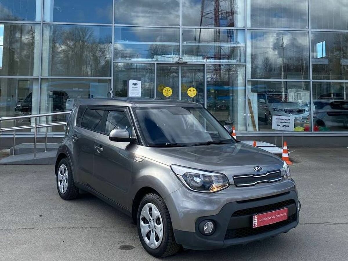 Купить б/у Kia Soul II Рестайлинг 1.6 MT (124 л.с.) бензин механика в ...
