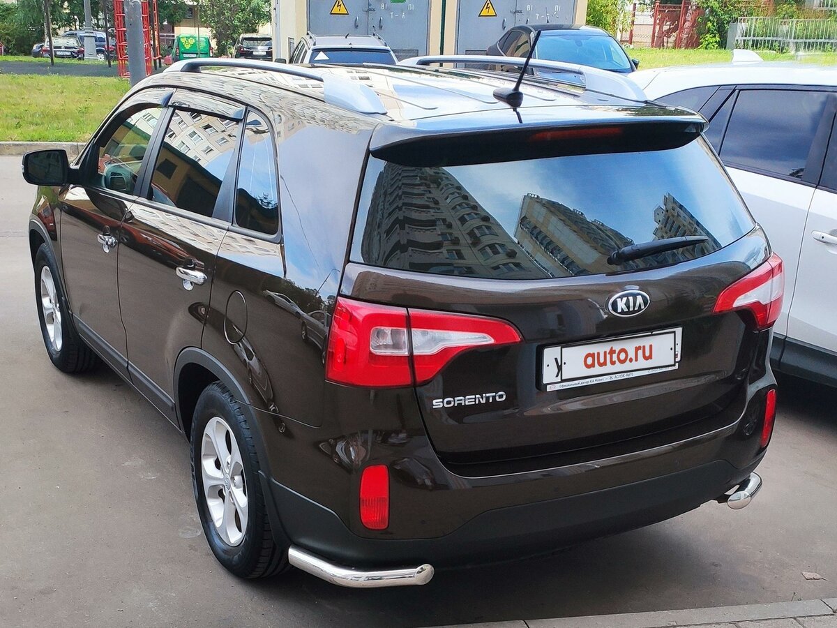 Купить б/у Kia Sorento II Рестайлинг 2.4 AT (175 л.с.) 4WD бензин ...