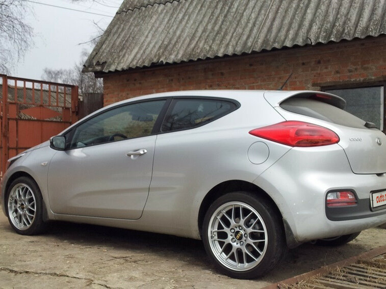 Kia Pro Ceed ed r17