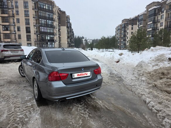 2011 BMW 3 серии 320i V (E90/E91/E92/E93) Рестайлинг, серый, 850000 рублей - вид 5