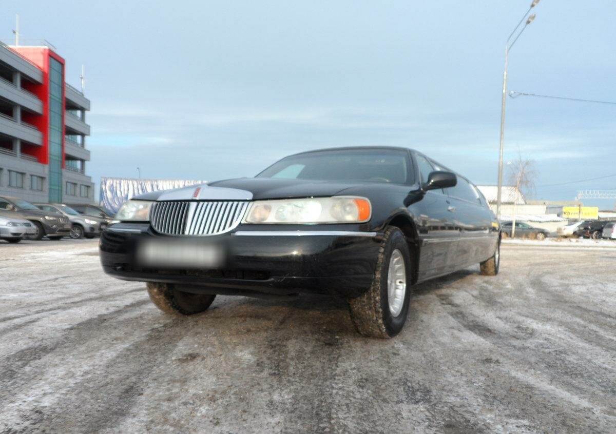 Lincoln town car iii