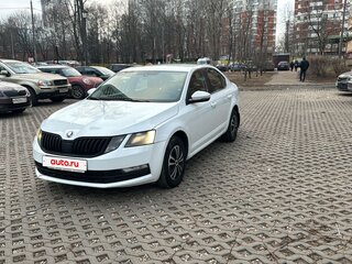 2018 Skoda Octavia III (A7) Рестайлинг, белый, 1330000 рублей, вид 1