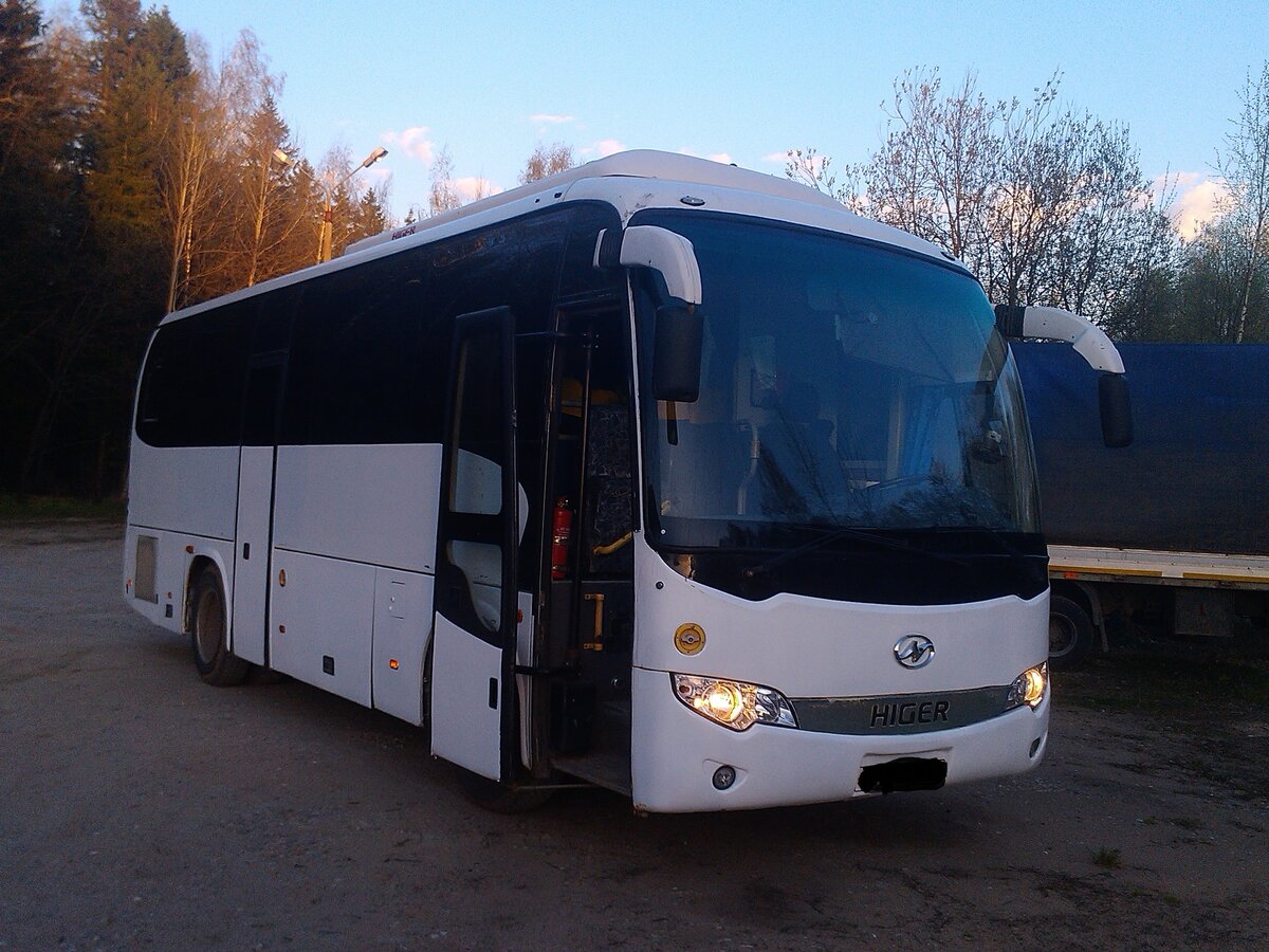 Higer 6885