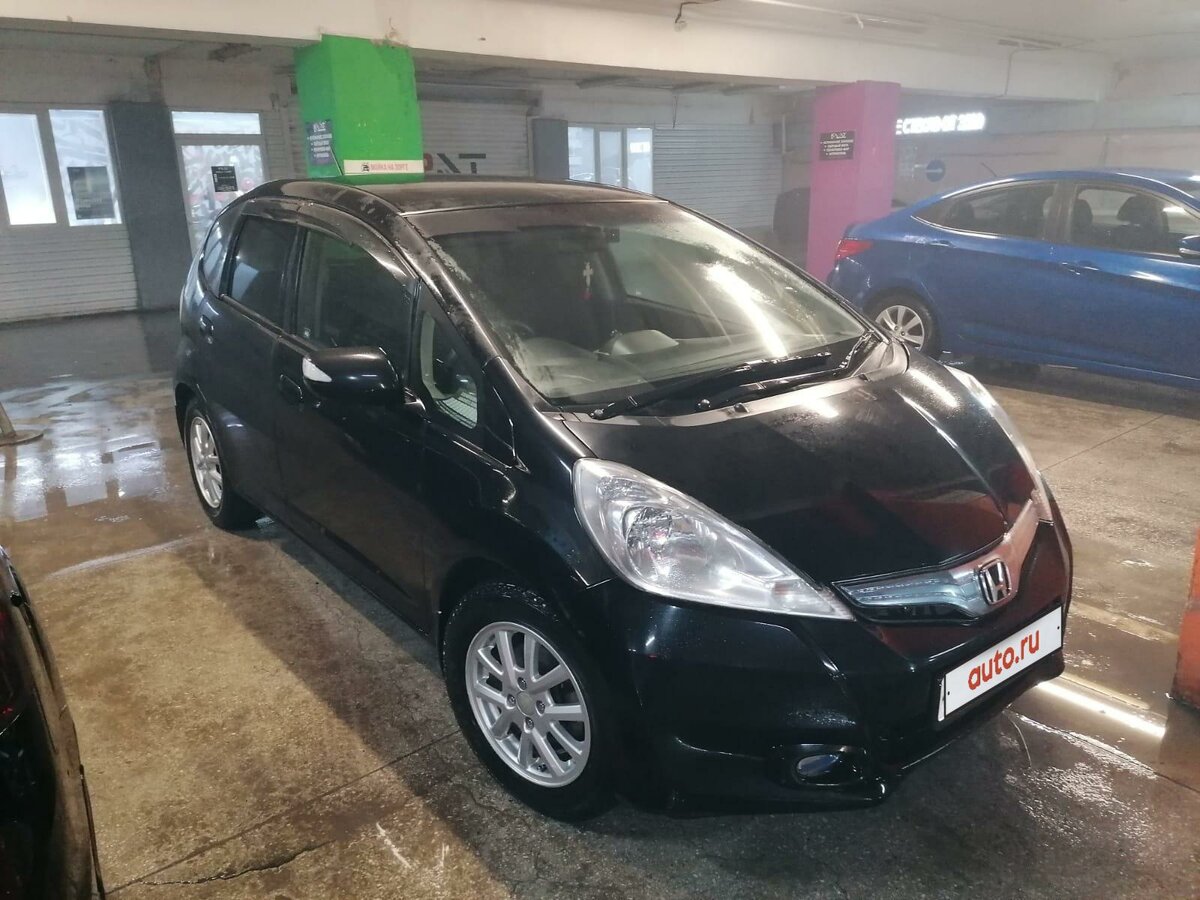 Купить б/у Honda Fit II Hybrid 1.3hyb CVT (88 л.с.) гибрид вариатор в ...