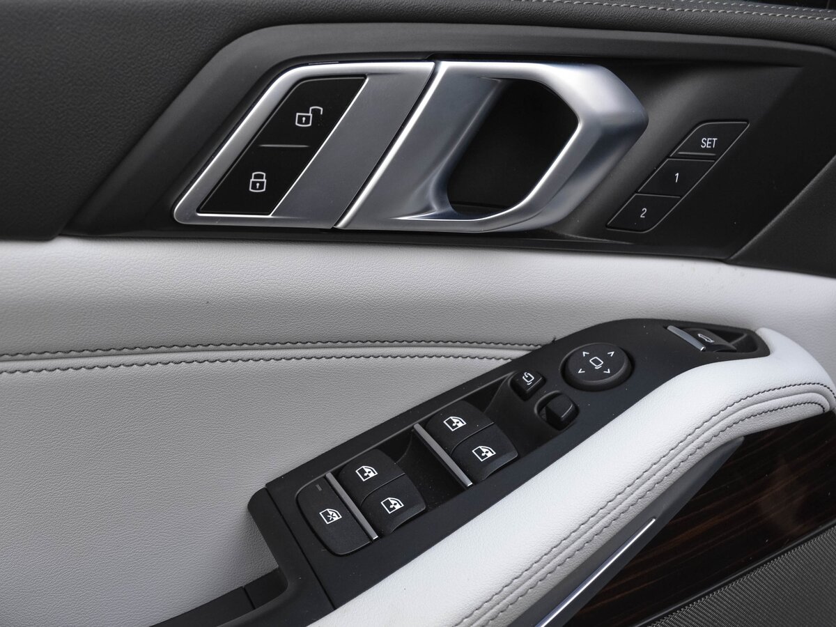 BMW X5 - фото 16