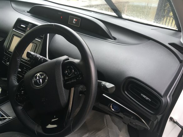 2019 Toyota Prius IV Рестайлинг (XW50), белый, 1799000 рублей - вид 9