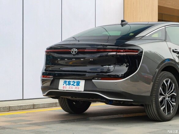 2023 Toyota Crown XVI (S230), серый - вид 8