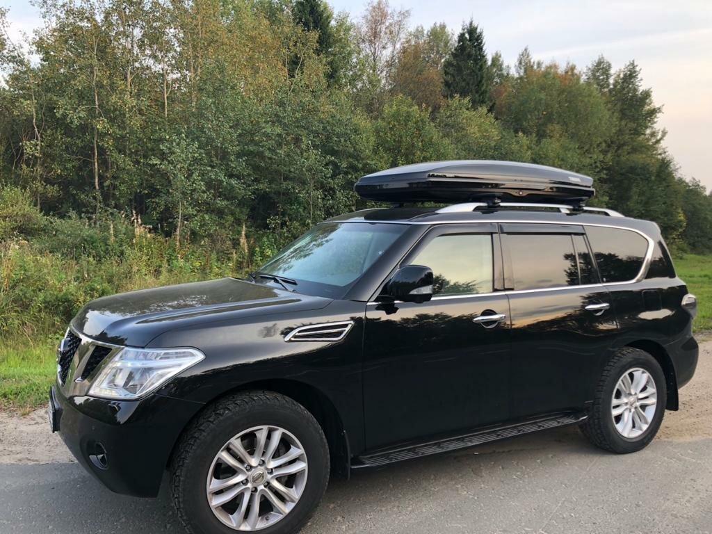 Nissan Patrol руль сзади