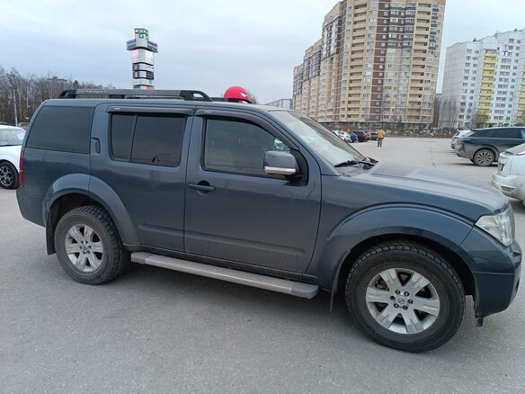 2008 Nissan Pathfinder III, серый, 2000000 рублей - вид 3