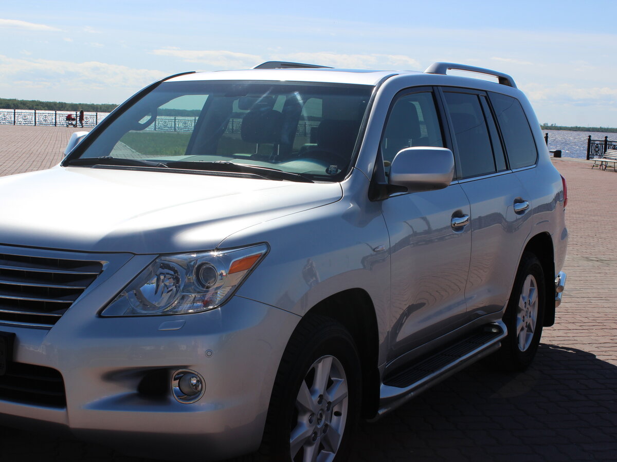 Лексус LX 2009
