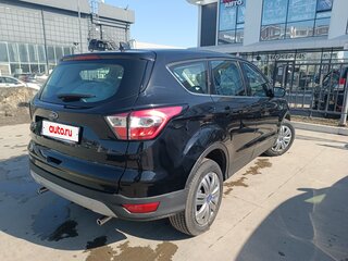 2017 Ford Kuga II Рестайлинг, чёрный, 1190000 рублей, вид 3