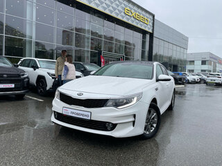 2018 Kia Optima IV Рестайлинг, белый, 1510000 рублей, вид 1