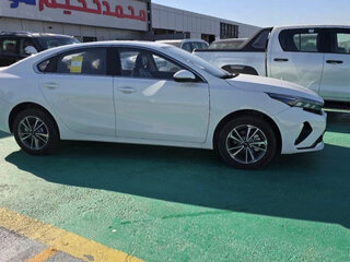 2025 Kia Cerato IV Рестайлинг, белый, 2370084 рублей, вид 3