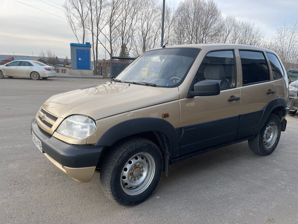 Купить б/у Chevrolet Niva I 1.7 MT (80 л.с.) 4WD бензин механика в ...