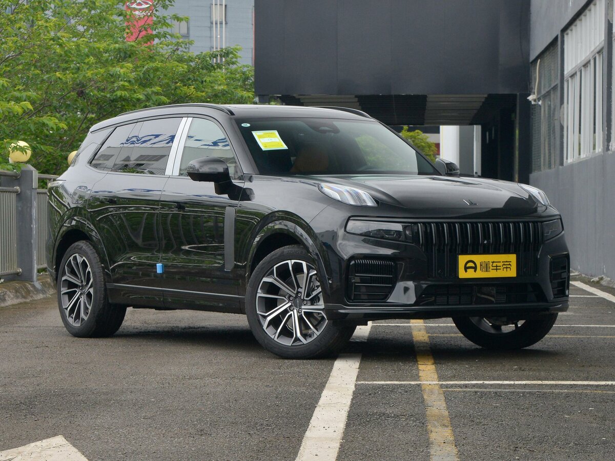 Купить б/у Lynk & Co 09 2021-2024 EM-P 2.0hyb AT (520 л.с.) 4WD гибрид ...