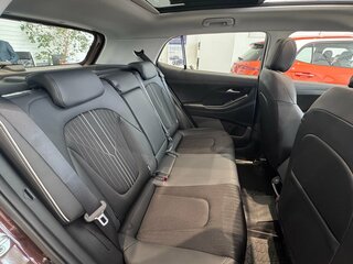 2025 Solaris HC, красный, 3495000 рублей, вид 5