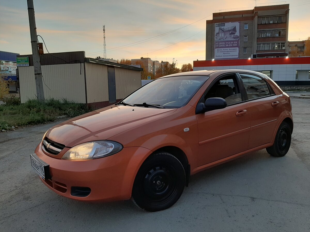 Шевроле Лачетти рыжая