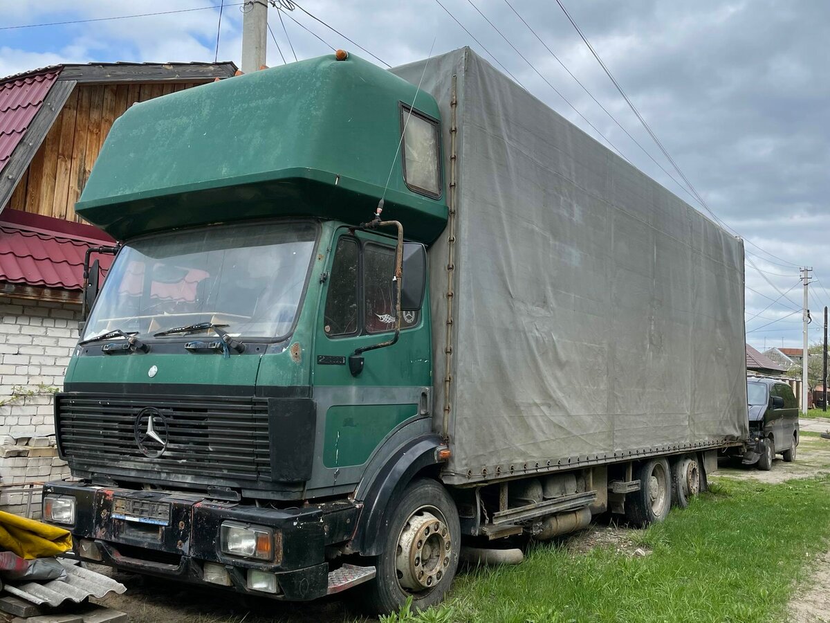 mercedes-benz-2435
