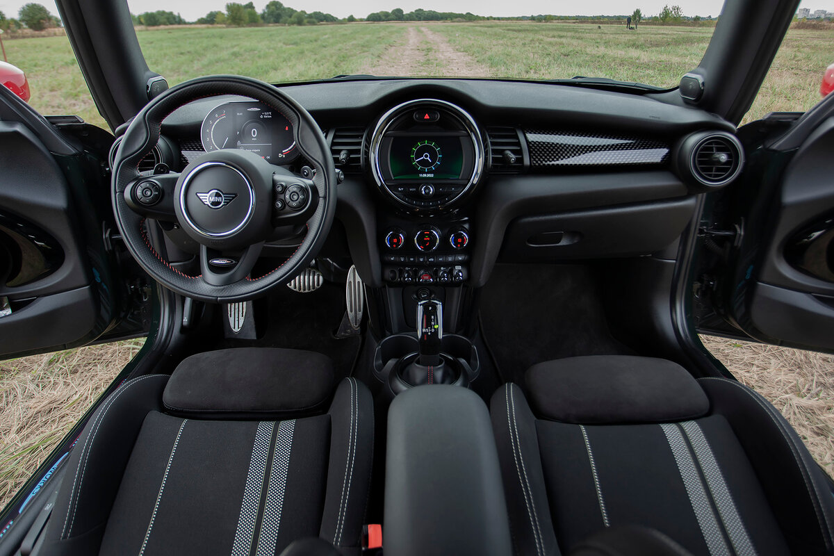 Купить б/у MINI Hatch III (F55/F56) Рестайлинг John Cooper Works 2.0 AT ...