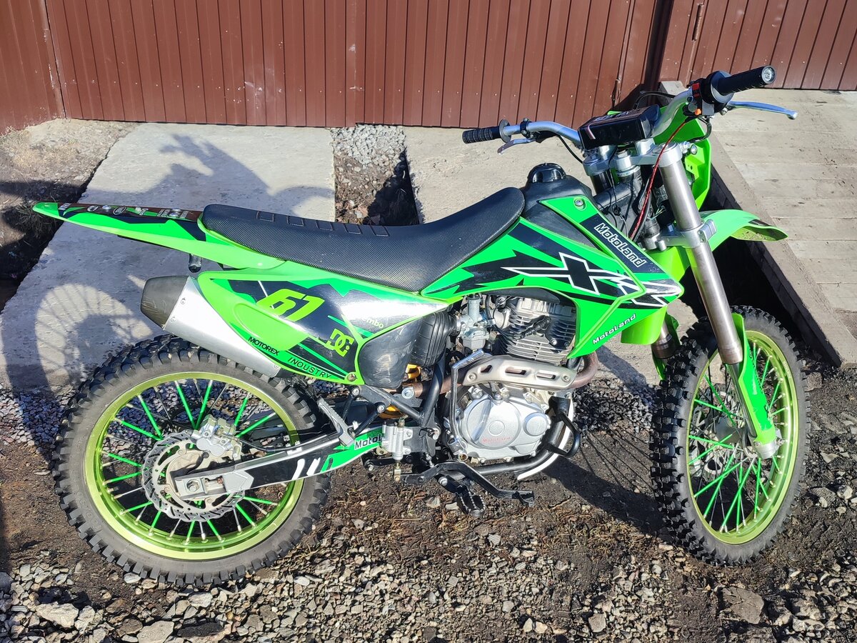 Купить б/у Motoland XR250 карбюратор 5 передач в Мантурове: зелёный ...