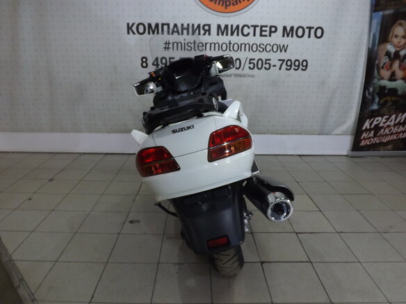 2009 Suzuki Burgman (SkyWave) 650, белый - вид 3
