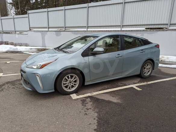 2021 Toyota Prius IV Рестайлинг (XW50), голубой, 1972184 рублей - вид 2