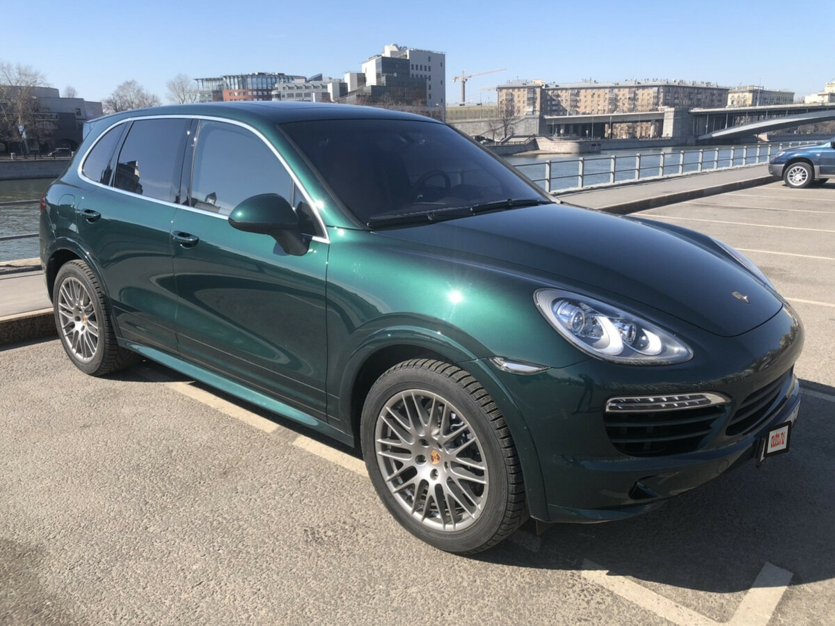 Зеленый матовый Каен