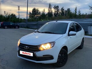 2024 Lada (ВАЗ) Granta I Рестайлинг, белый, 900000 рублей, вид 1