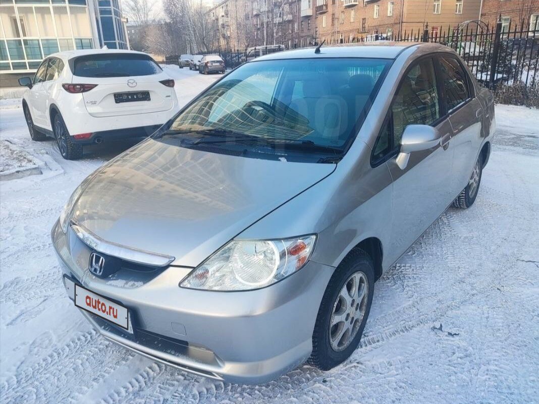 Хонда фит Ария 2003 сиденья