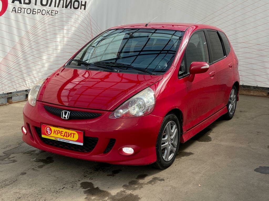 Honda Jazz 2008 красная